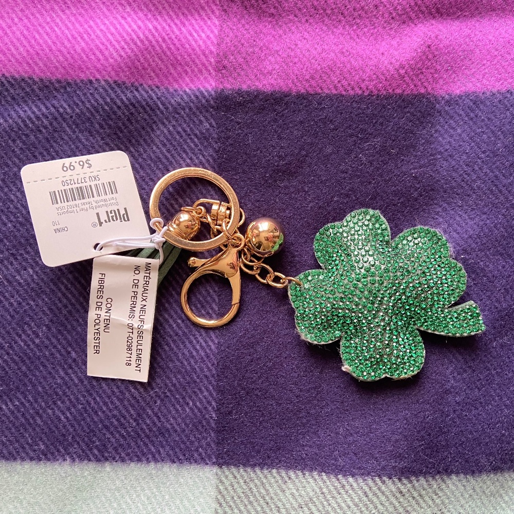 Pier 1 Imports Shamrock Rhinestone Key Ring/Fob NWT